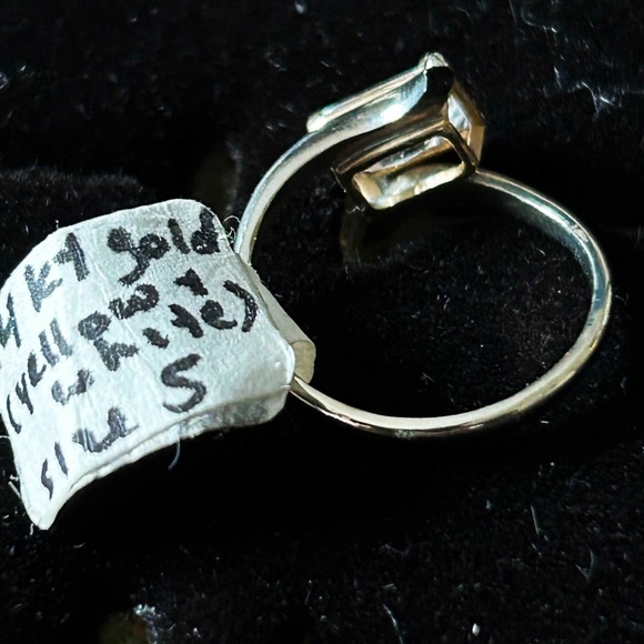 RING, 14kt GOLD SETTING ON 14kt WHITE GOLD SHANK, CUBIC ZIRCONIA SOLITAIRE, - Picture 3 of 5